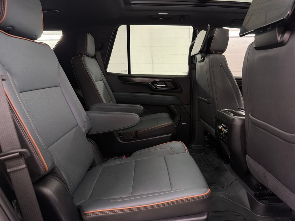 Used 2025 GMC Yukon AT4 w/ AT4 Premium Plus Package AWD/4WD image 31