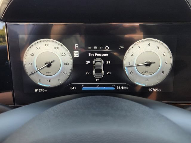 Used 2024 Hyundai Elantra SEL FWD image 31