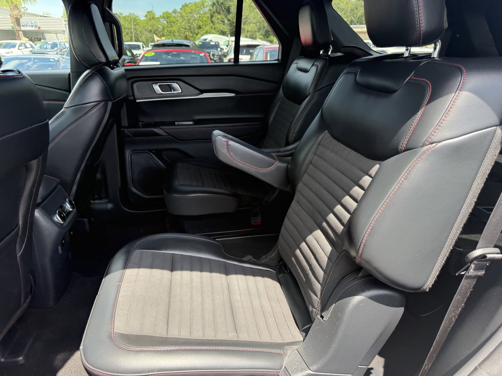 Certified 2025 Ford Explorer ST-Line AWD/4WD image 20