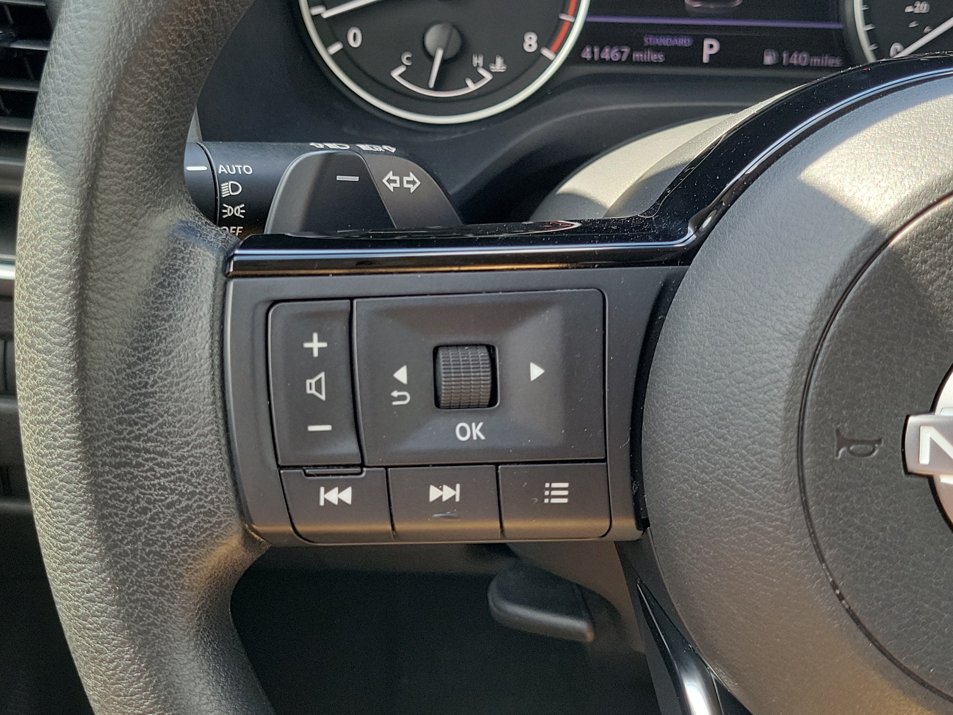 Used 2023 Nissan Rogue SV FWD image 25