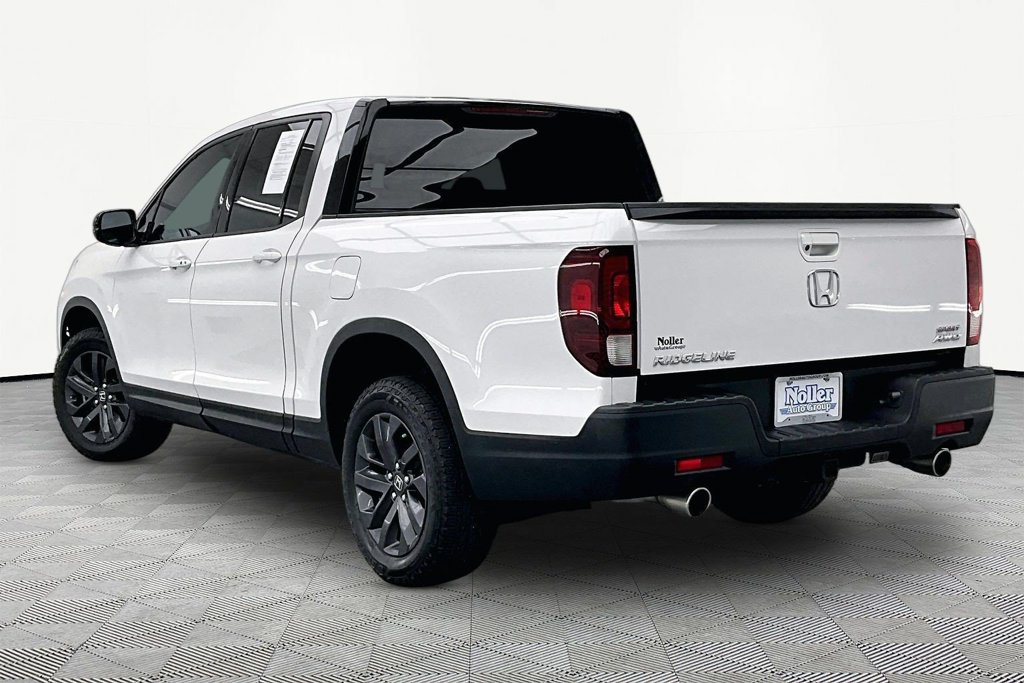 Used 2023 Honda Ridgeline Sport image 13