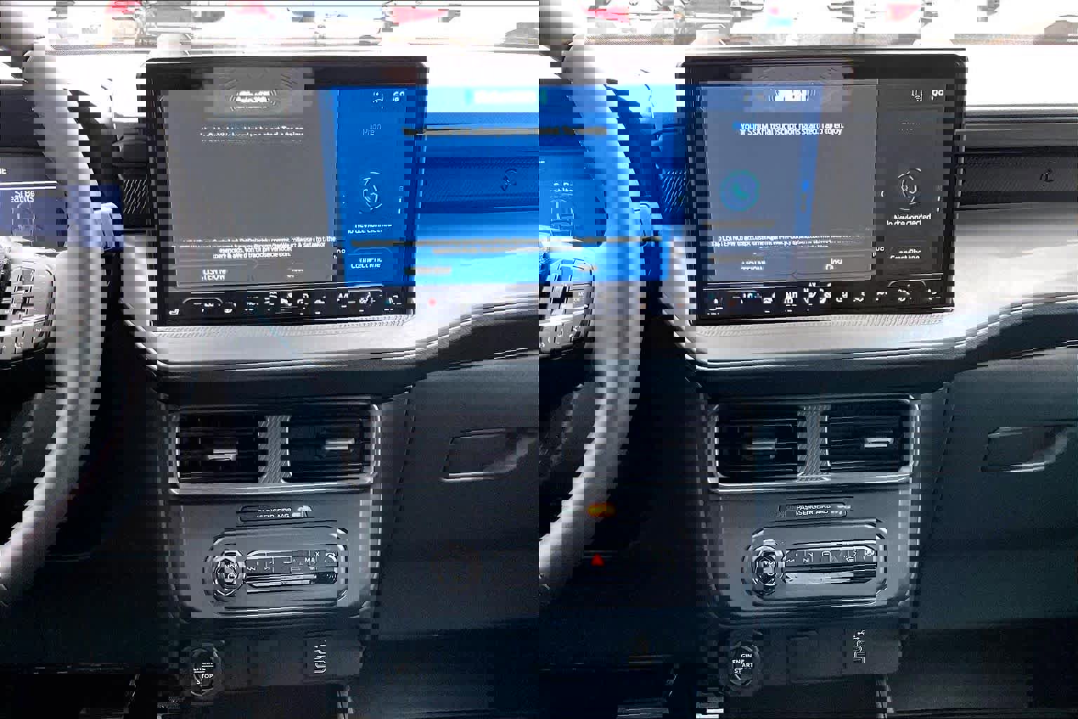 Certified 2025 Ford Maverick XLT w/ XLT Luxury Package image 10