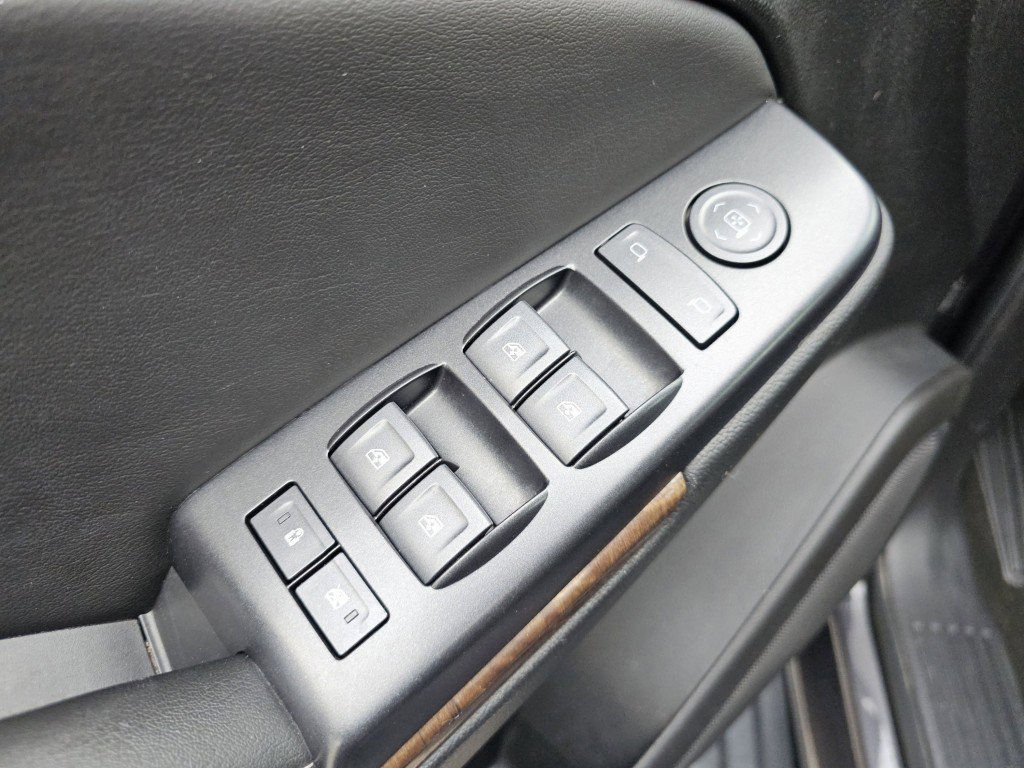 Used 2017 Chevrolet Suburban LS image 26