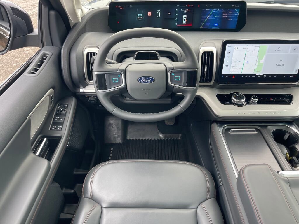 Certified 2025 Ford Expedition Active image 9