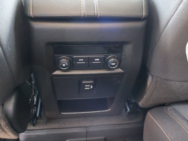 Used 2020 Chevrolet Traverse LT image 14