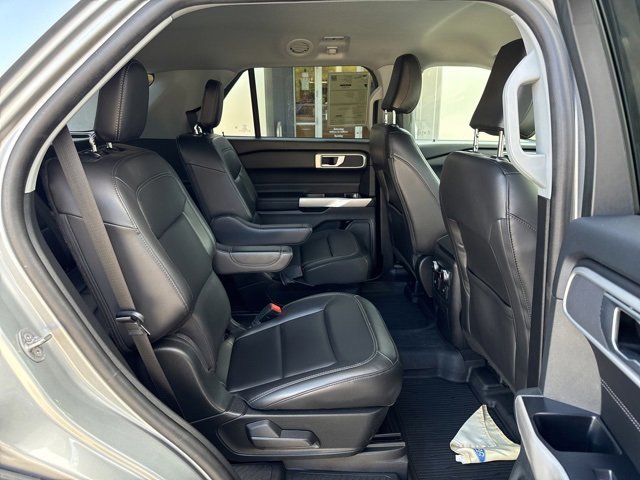 Certified 2022 Ford Explorer XLT w/ Equipment Group 202A image 26
