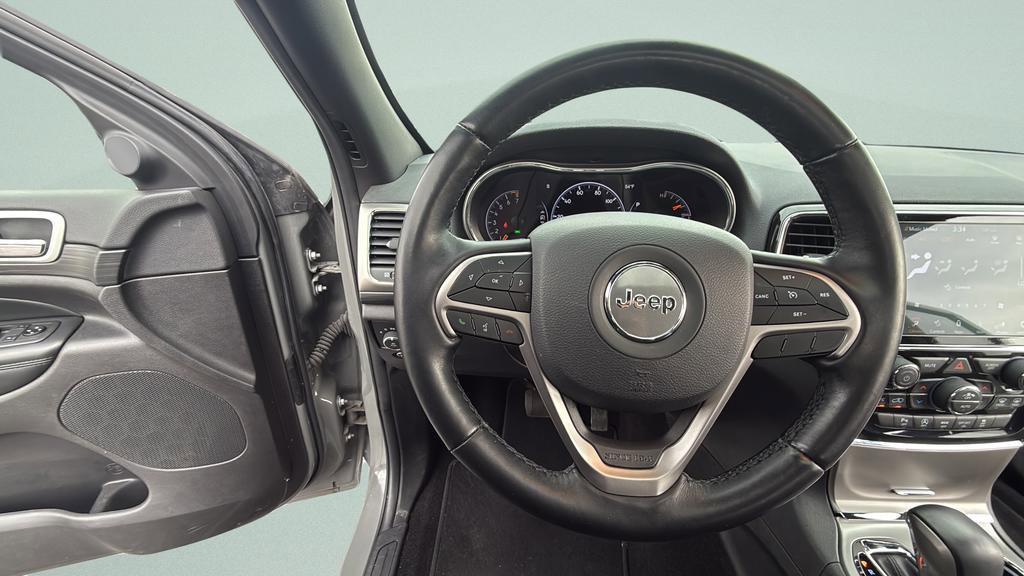 Used 2021 Jeep Grand Cherokee Laredo X AWD/4WD image 23