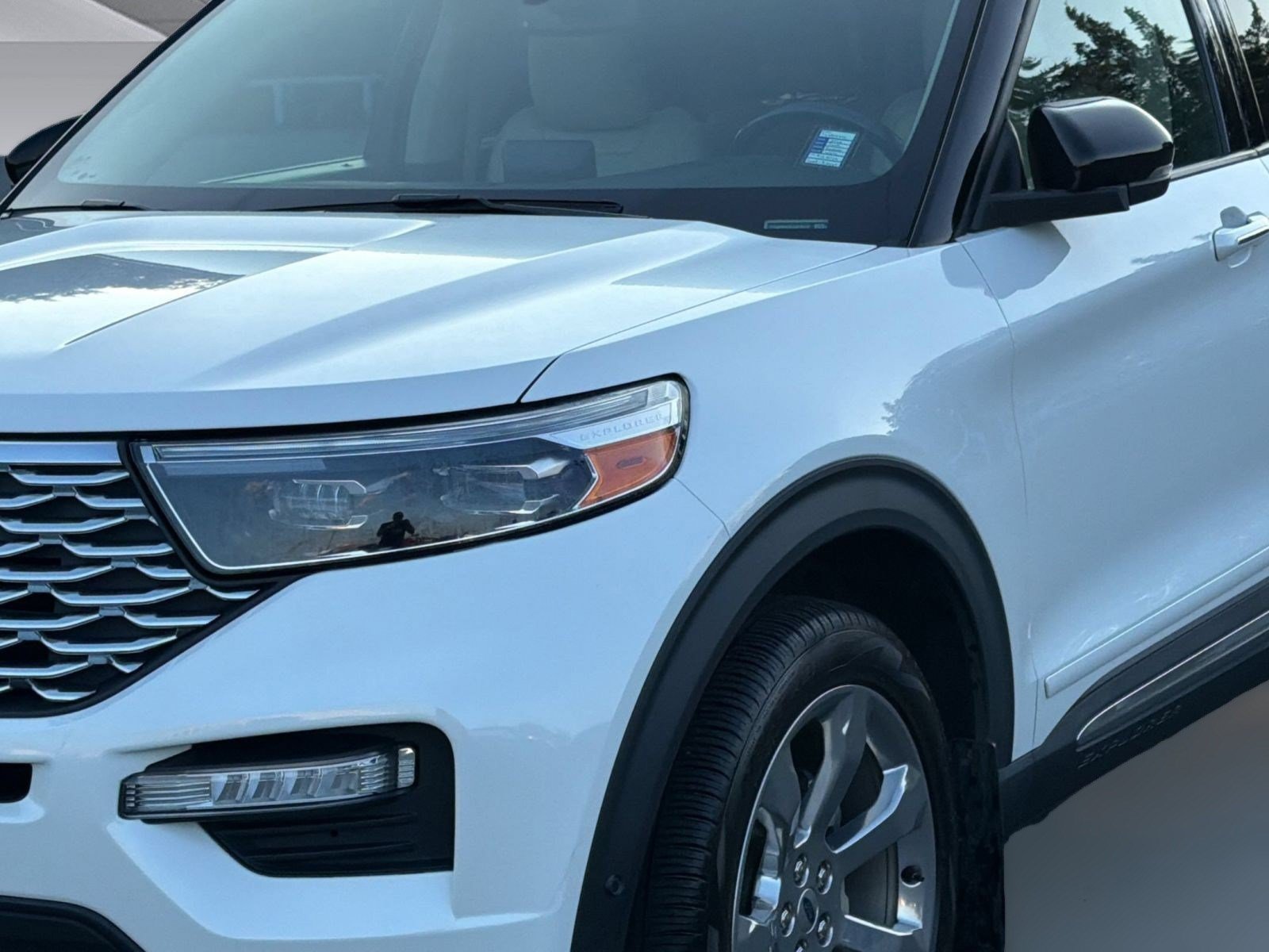 Certified 2020 Ford Explorer Platinum w/ Premium Technology Package AWD/4WD image 12