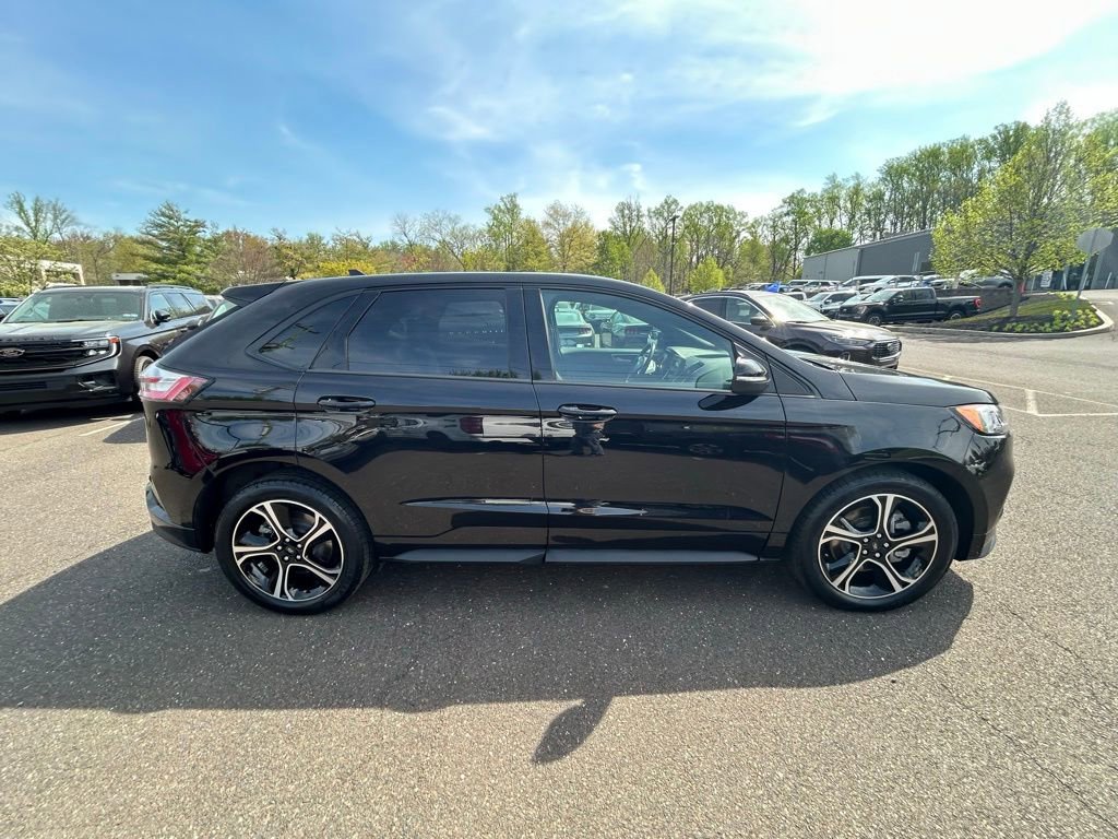 Certified 2022 Ford Edge ST AWD/4WD image 4