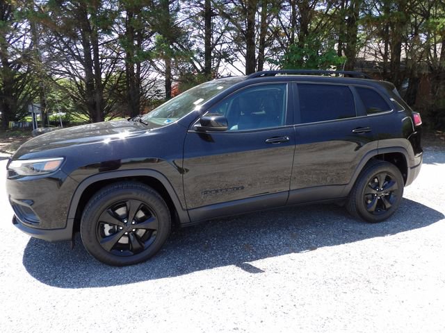Used 2021 Jeep Cherokee Latitude Plus AWD/4WD image 1