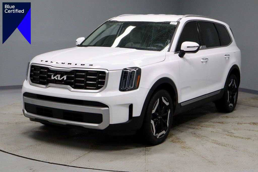 Used 2023 Kia Telluride S image 1