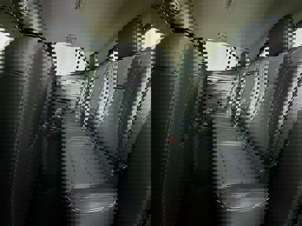 Used 2023 Buick Envision Essence image 14