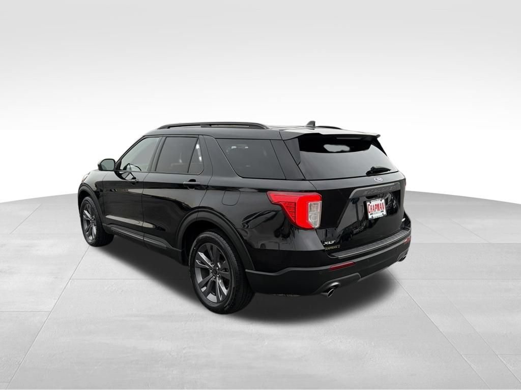 Certified 2022 Ford Explorer XLT w/ Equipment Group 202A AWD/4WD image 10