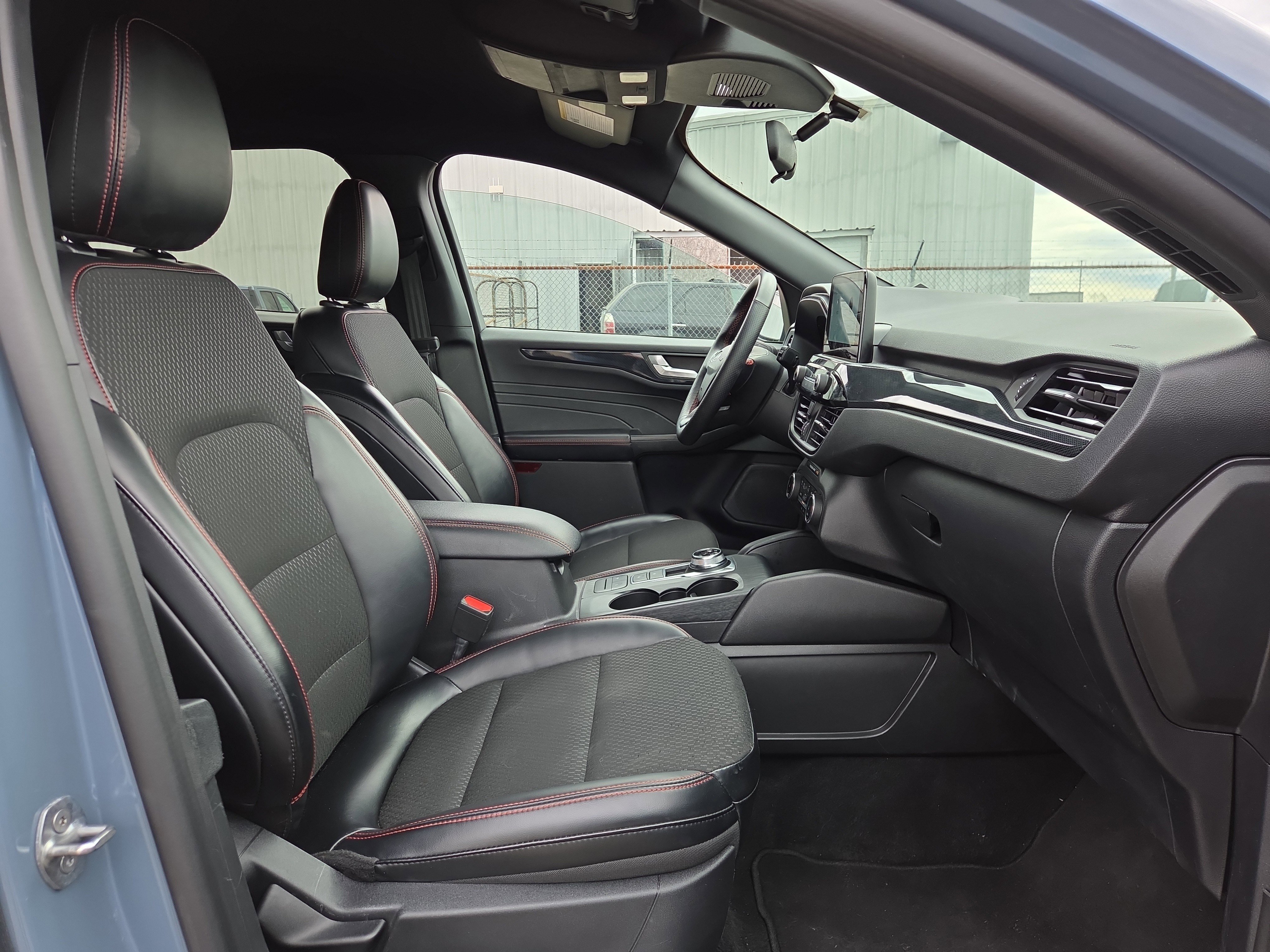 Certified 2025 Ford Escape ST-Line image 15