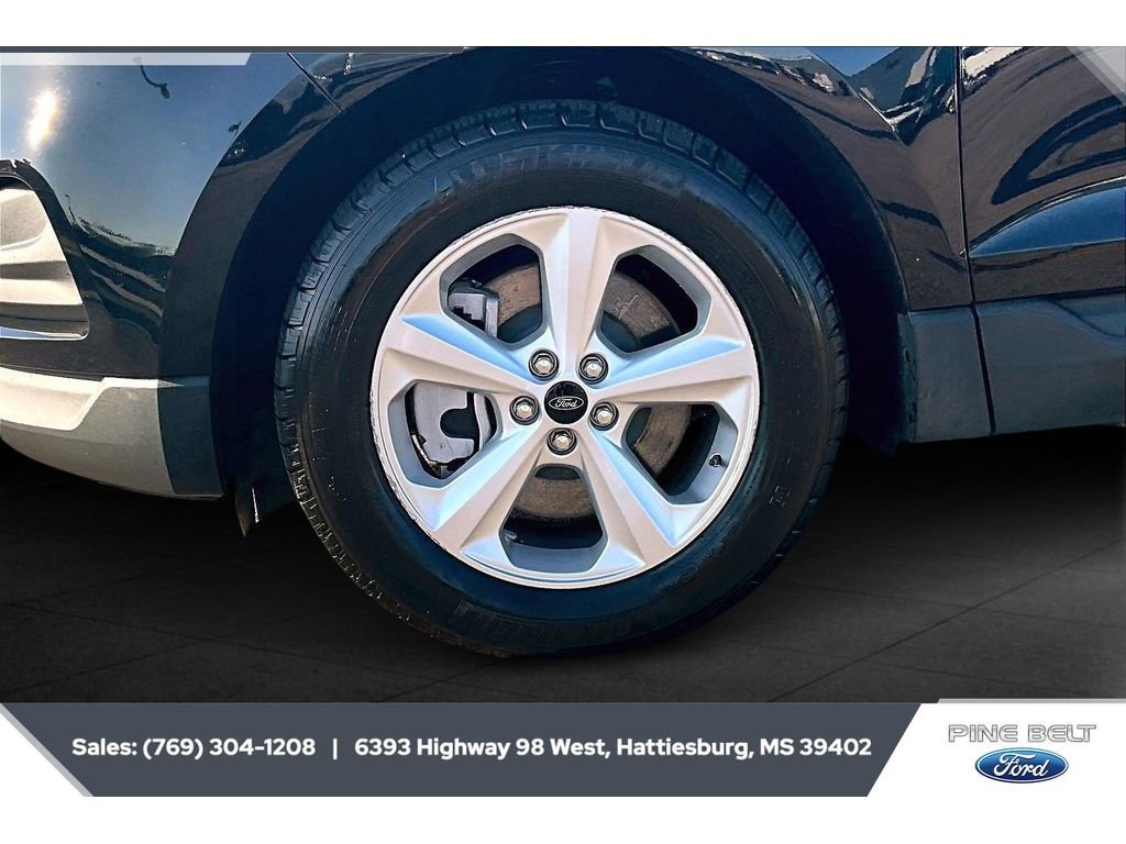 Certified 2023 Ford Edge SE image 9