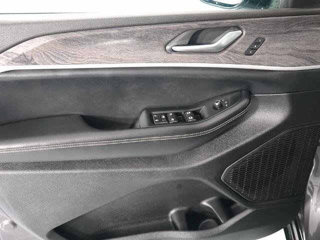 Used 2024 Jeep Grand Cherokee Limited AWD/4WD image 11