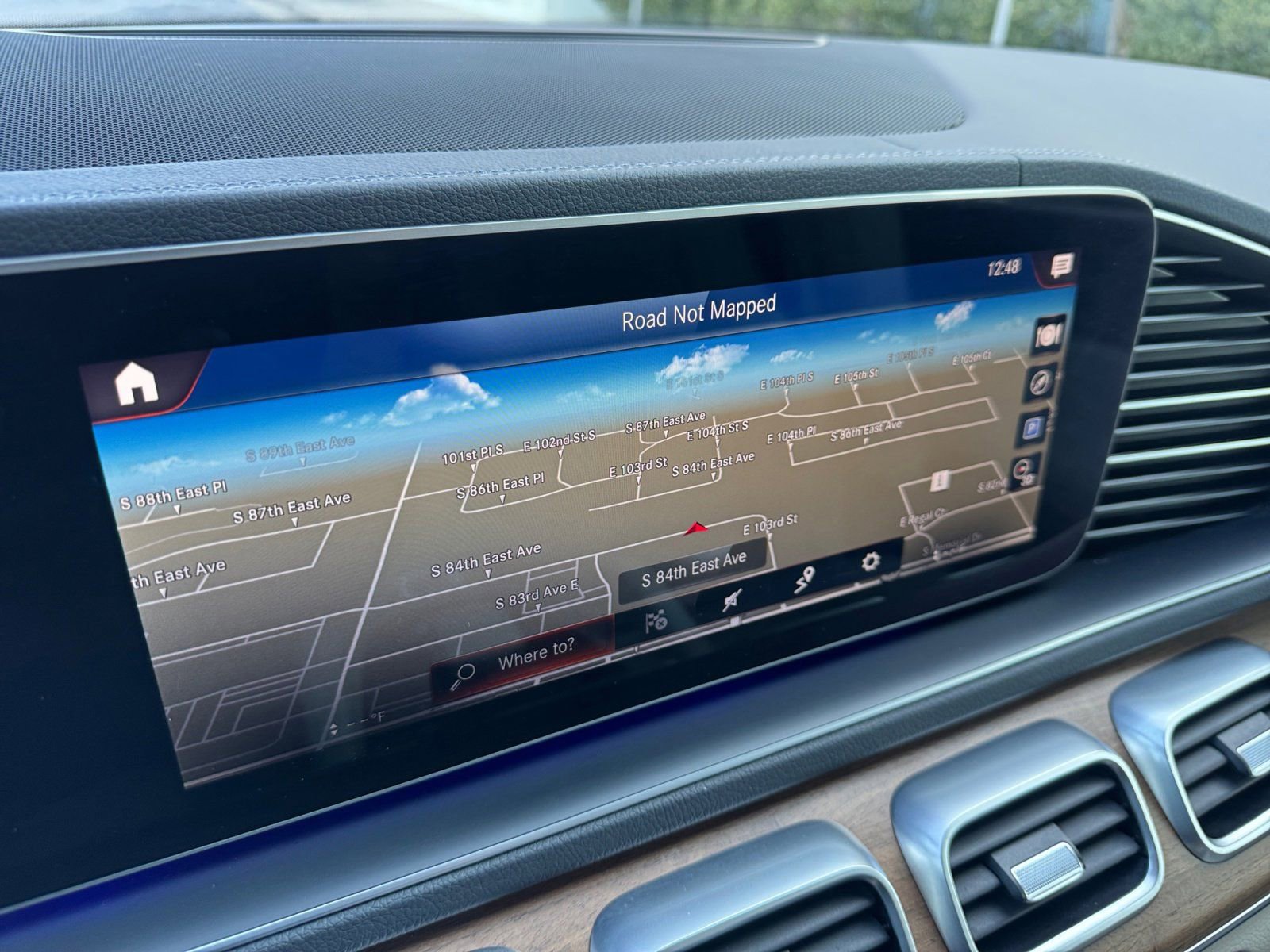 Used 2021 Mercedes-Benz GLS 580 4MATIC image 26