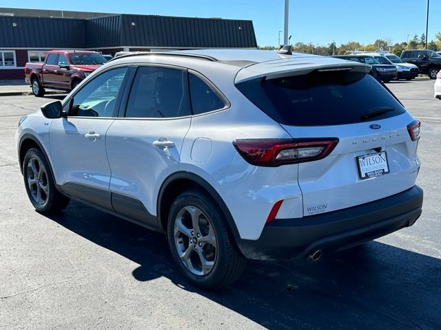 Certified 2025 Ford Escape ST-Line AWD/4WD image 4