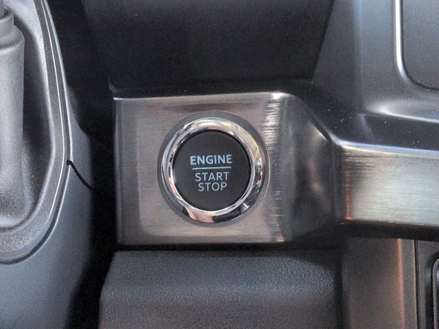 Certified 2023 Ford F250 Lariat w/ Black Appearance Package AWD/4WD image 28