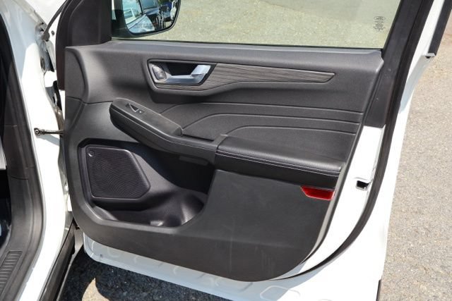 Certified 2024 Ford Escape Platinum AWD/4WD image 23