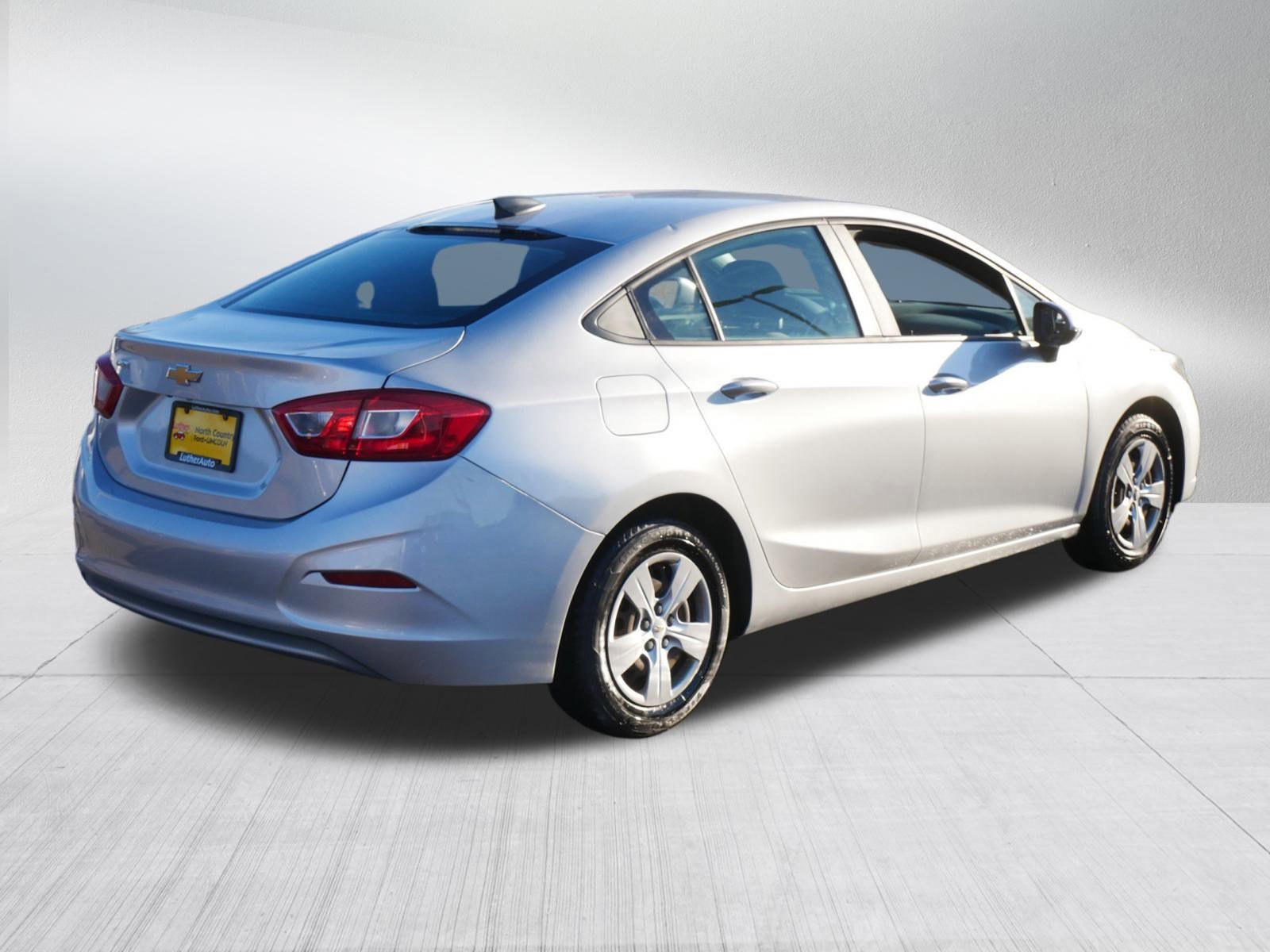 Used 2017 Chevrolet Cruze LS image 5