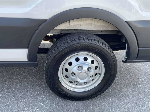 Certified 2026 Ford Transit 250 148 High Roof RWD image 17