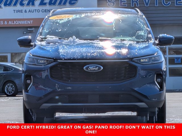 Certified 2023 Ford Escape Platinum w/ Premium Technology Package image 8