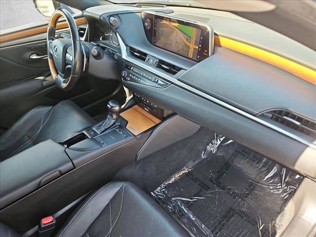 Used 2020 Lexus ES 350 Ultra Luxury FWD image 23