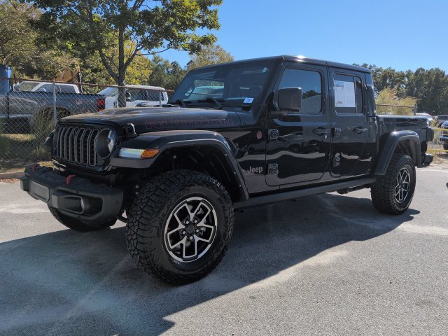Used 2025 Jeep Gladiator Rubicon AWD/4WD image 8