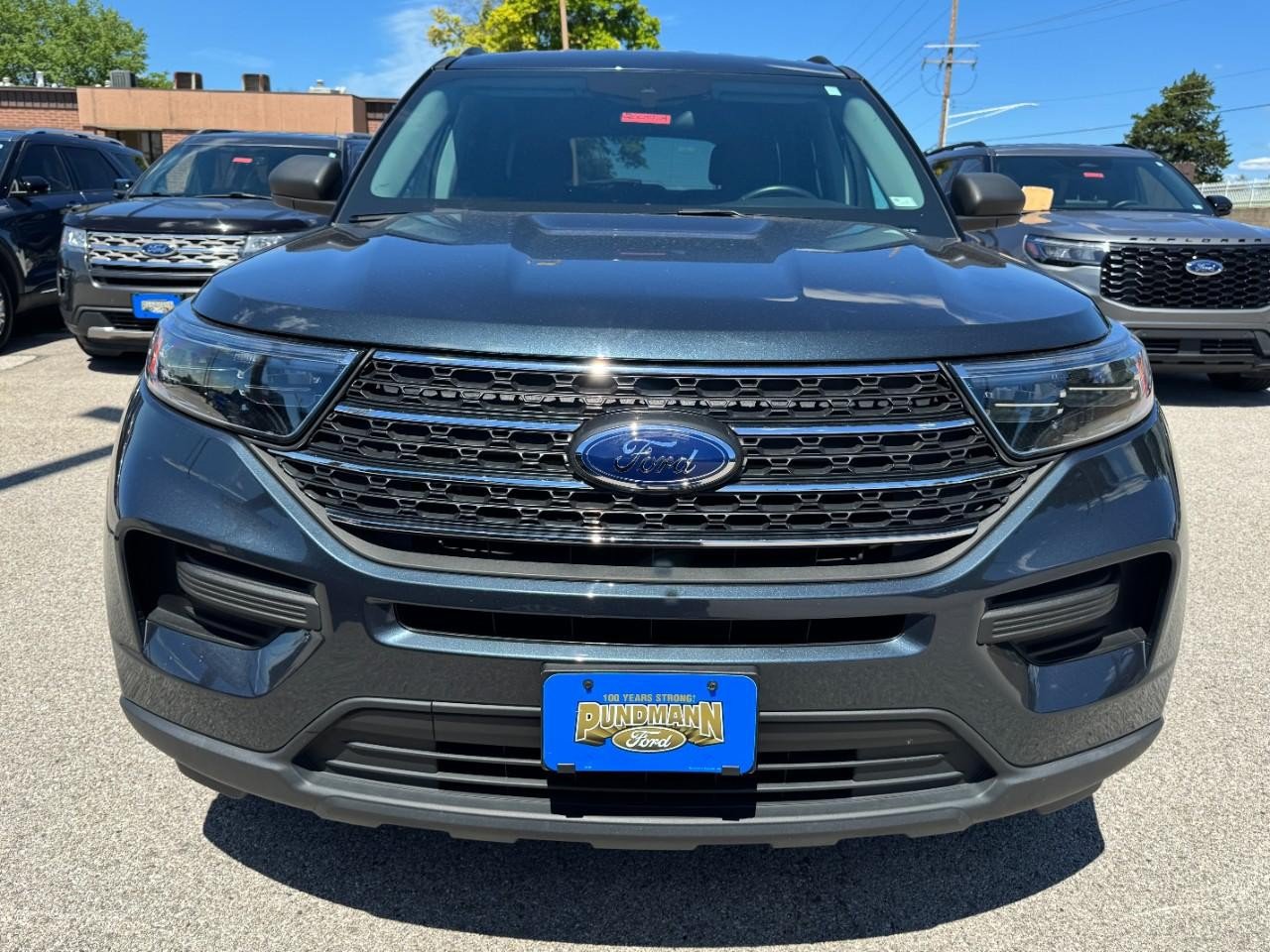 Certified 2022 Ford Explorer XLT w/ Class IV Trailer Tow Package AWD/4WD image 9