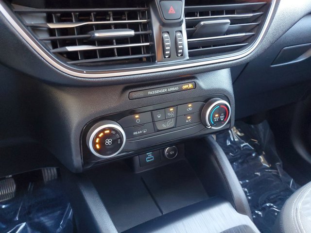 Certified 2021 Ford Escape SE image 24