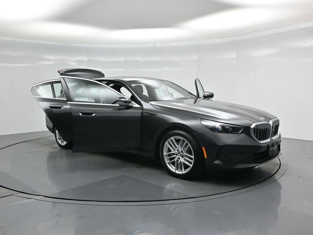 Used 2025 BMW 530i image 49