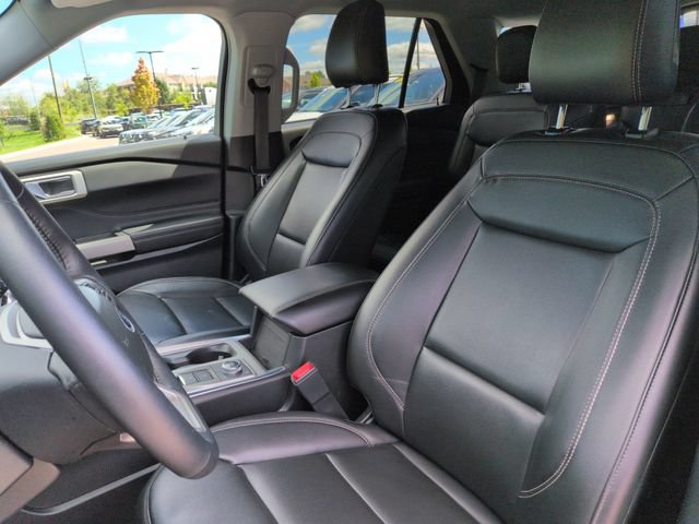 Certified 2023 Ford Explorer XLT w/ Equipment Group 202A AWD/4WD image 31
