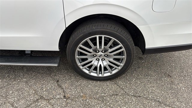 Certified 2022 Ford Expedition Max Limited image 29