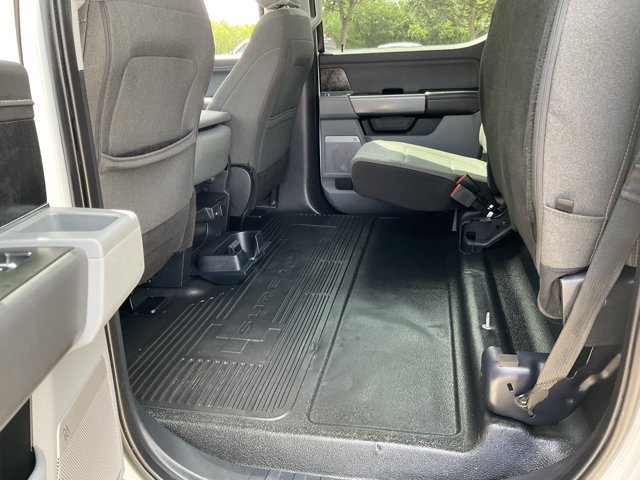 Certified 2025 Ford F250 XLT w/ Black Appearance Package AWD/4WD image 13