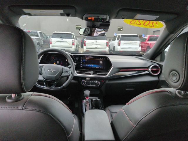 Used 2025 Chevrolet Trax RS w/ Driver Confidence Package FWD image 23