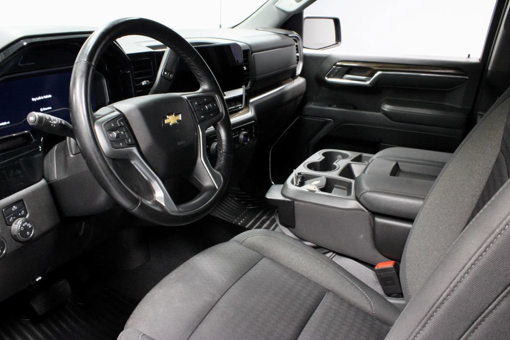 Used 2023 Chevrolet Silverado 1500 LT AWD/4WD image 22