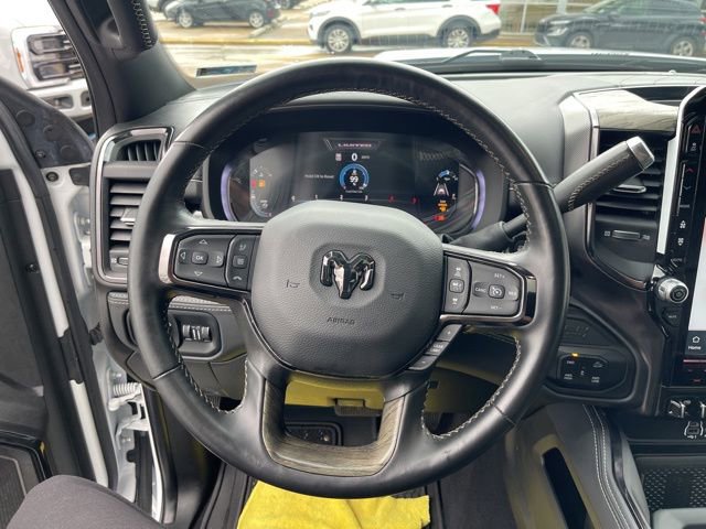 Used 2025 RAM 2500 Limited AWD/4WD image 26