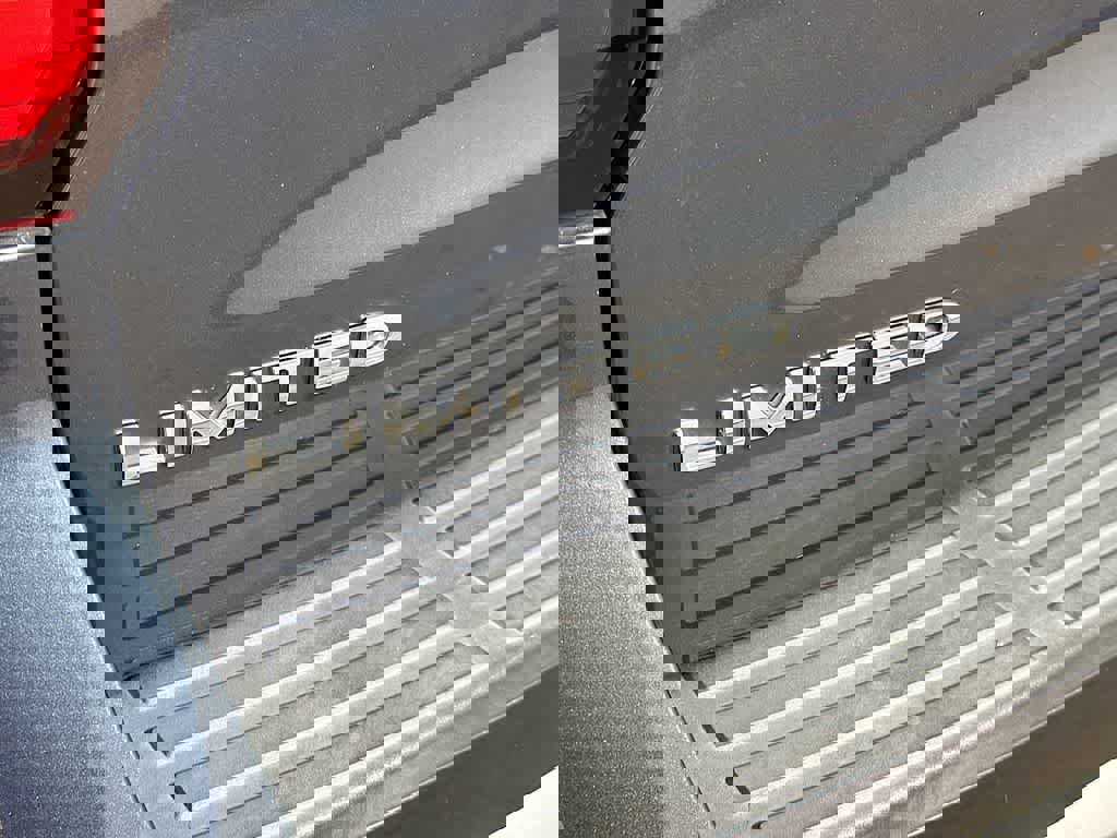 Certified 2022 Ford Expedition Limited image 10