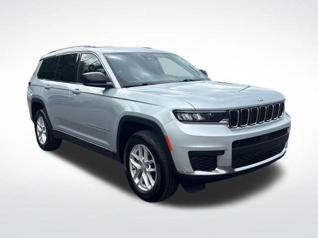 Used 2023 Jeep Grand Cherokee L Laredo RWD image 6