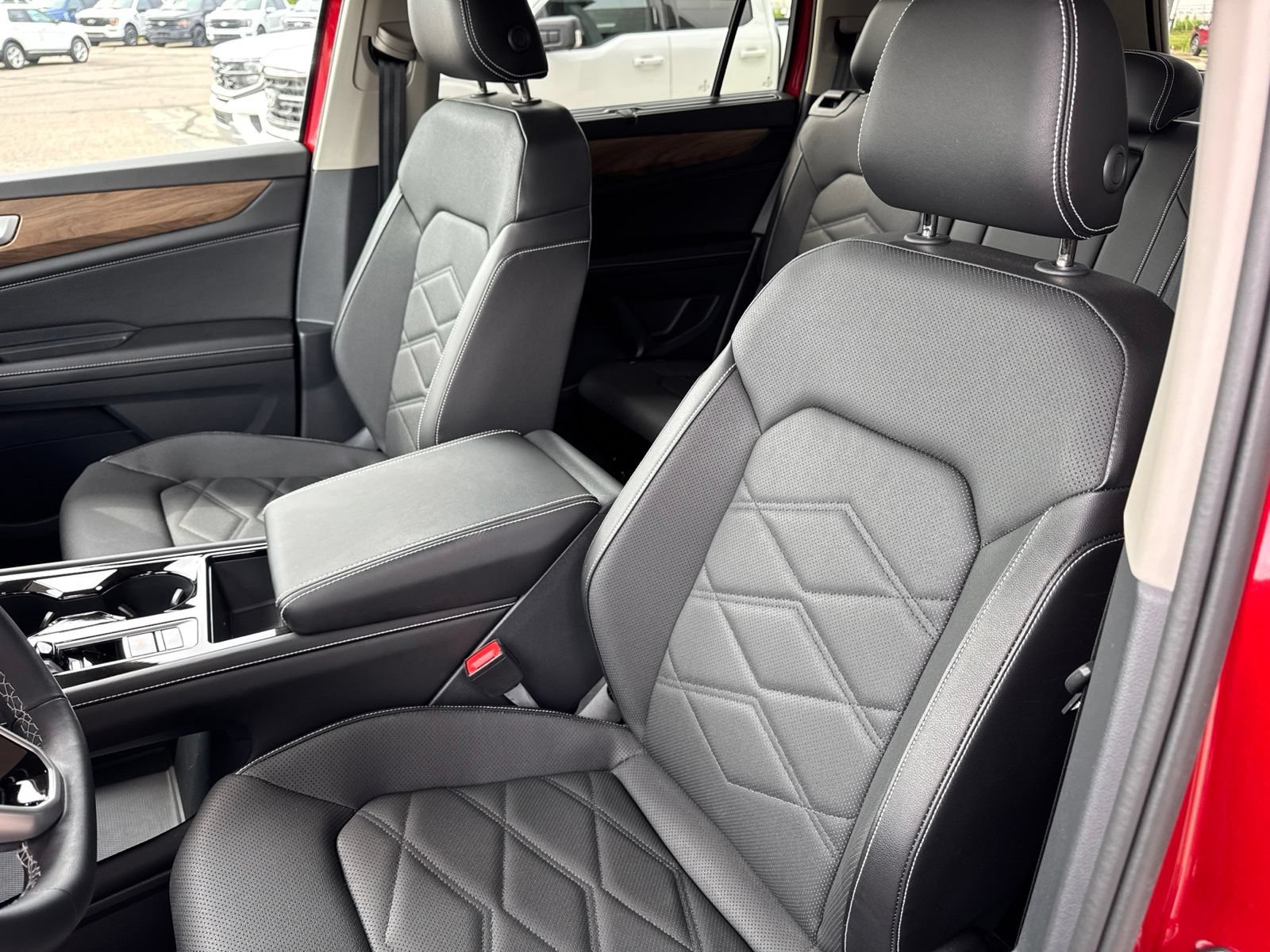Used 2024 Volkswagen Atlas SE AWD/4WD image 24