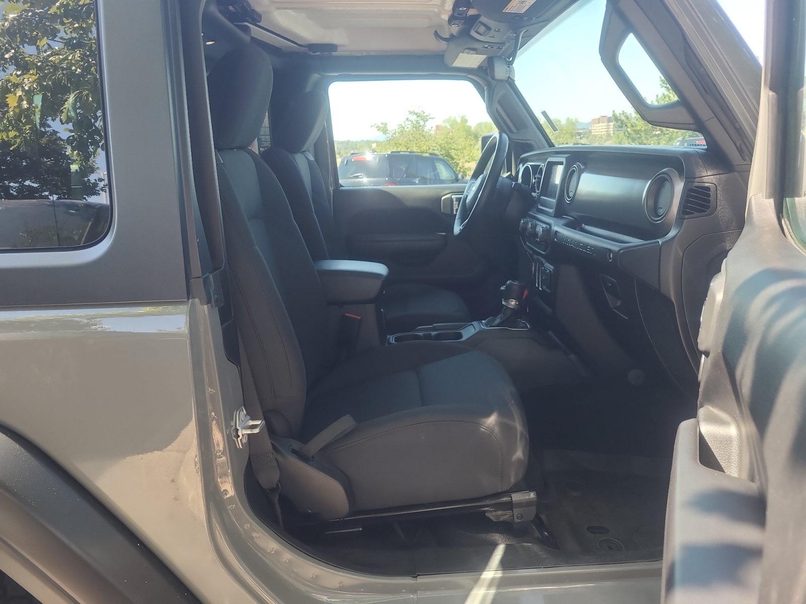 Used 2021 Jeep Wrangler Sport AWD/4WD image 19