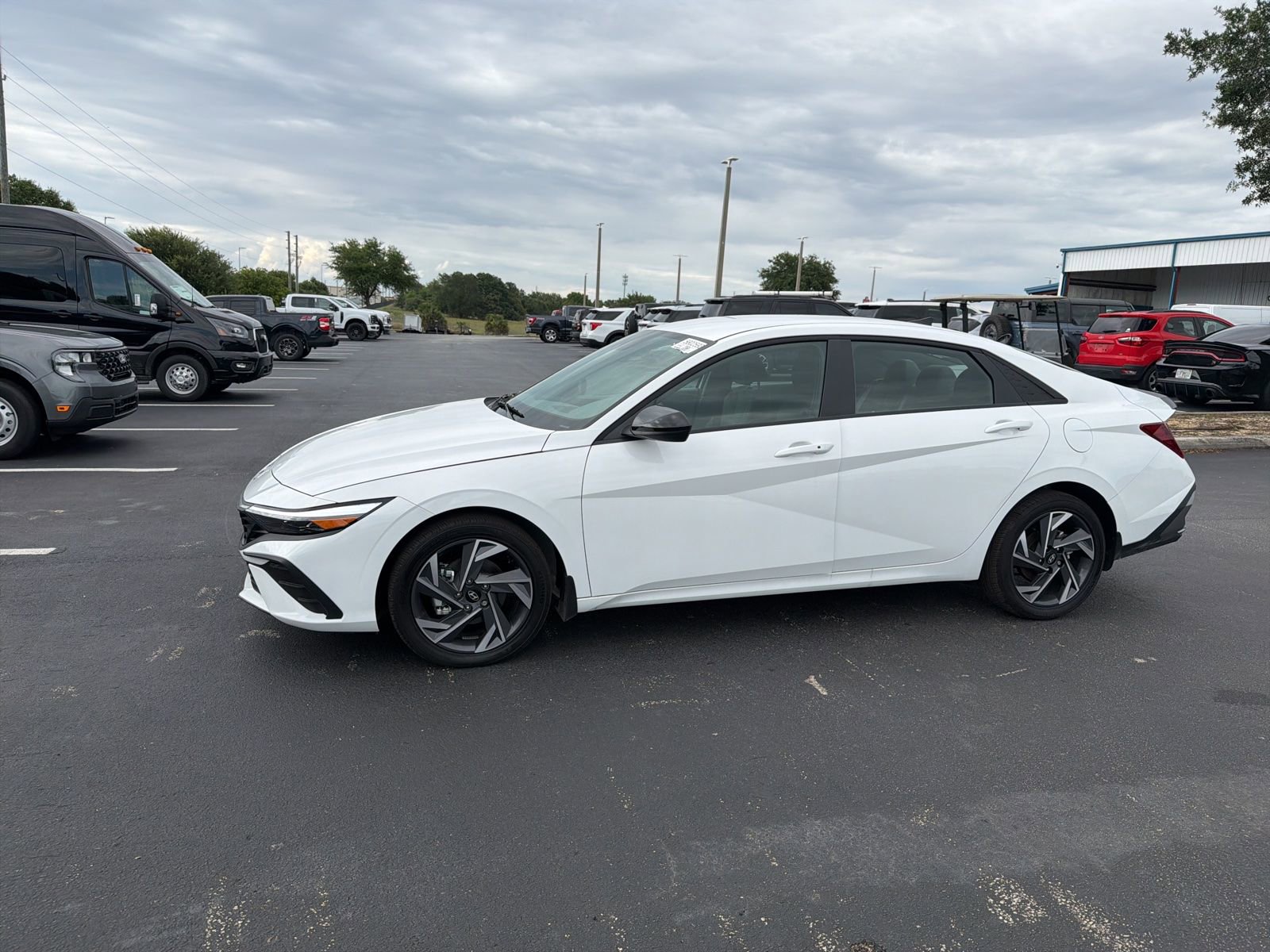 Used 2025 Hyundai Elantra Sport w/ Cargo Package FWD image 15