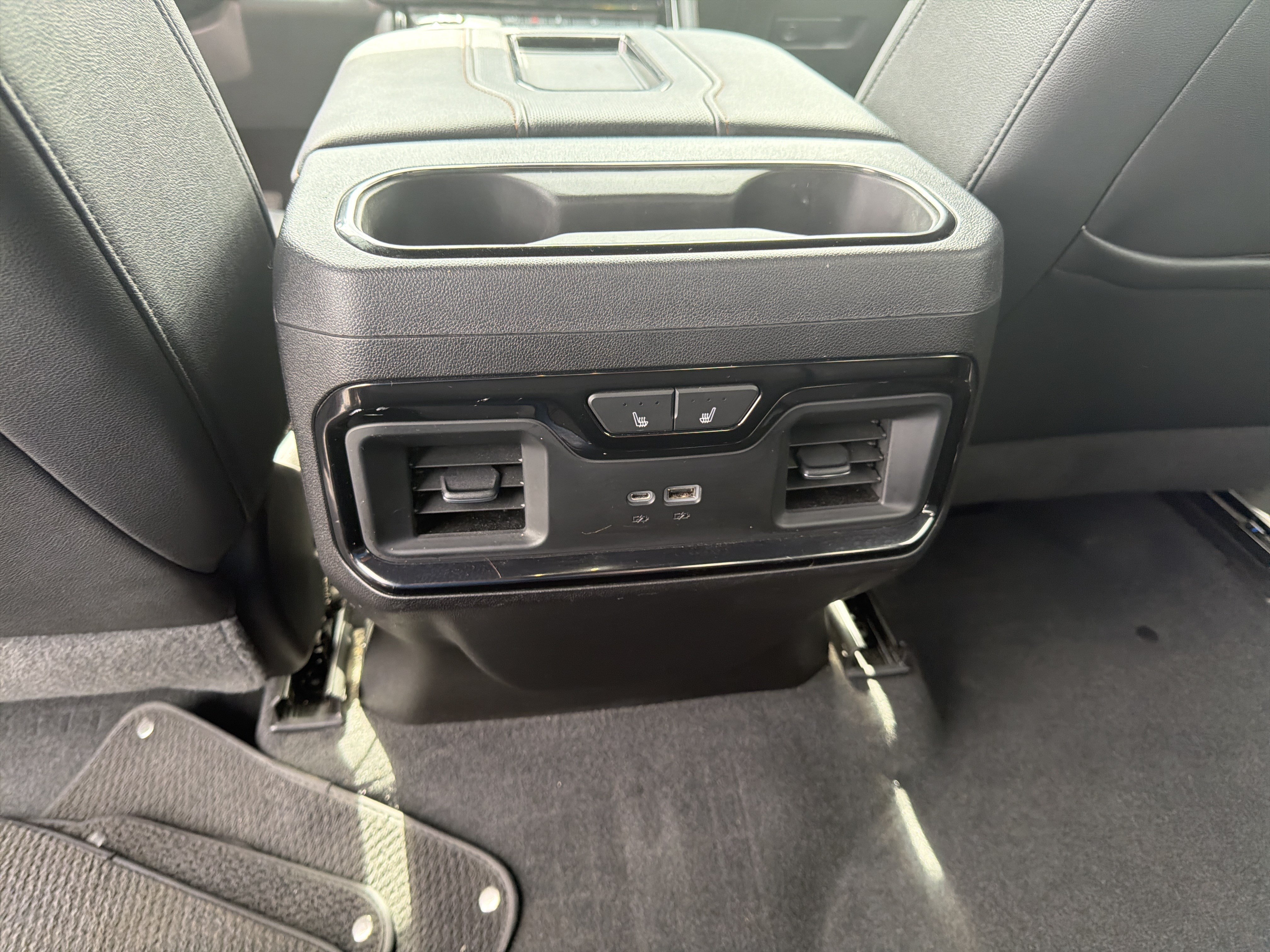 Used 2022 GMC Sierra 1500 AT4 AWD/4WD image 34