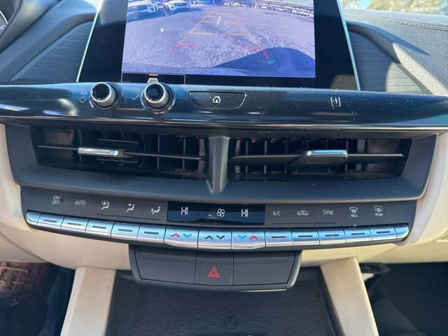 Used 2021 Cadillac CT4 Luxury w/ Sun And Sound Package image 18