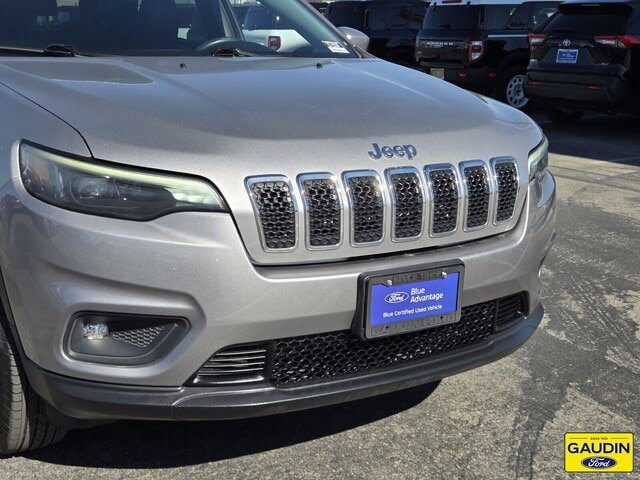 Used 2019 Jeep Cherokee Latitude Plus w/ Comfort/Convenience Group AWD/4WD image 2