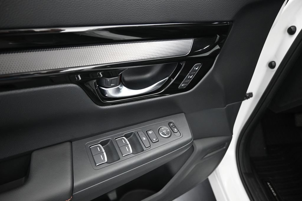 Used 2025 Honda CR-V Sport Touring image 14