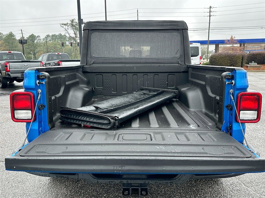 Used 2021 Jeep Gladiator Sport image 16