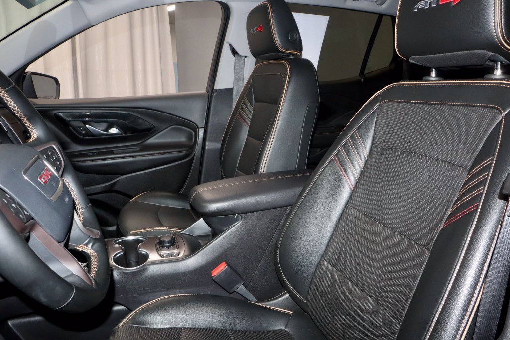 Used 2024 GMC Terrain AT4 w/ LPO, Floor Liner Package AWD/4WD image 26