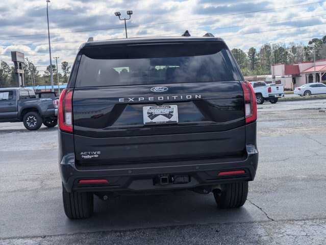 Certified 2025 Ford Expedition Active RWD image 6